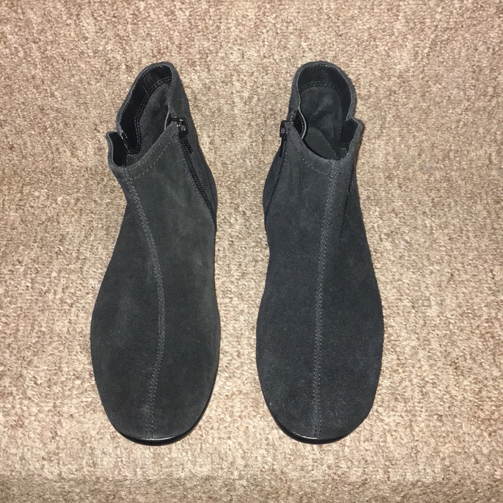 ♣️NWT Aerosoles’ Genuine Leather Suede Booties
